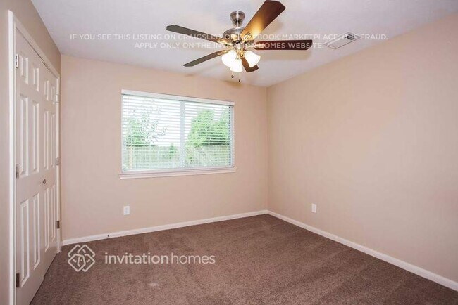 Building Photo - 12226 South Palm Lake Drive