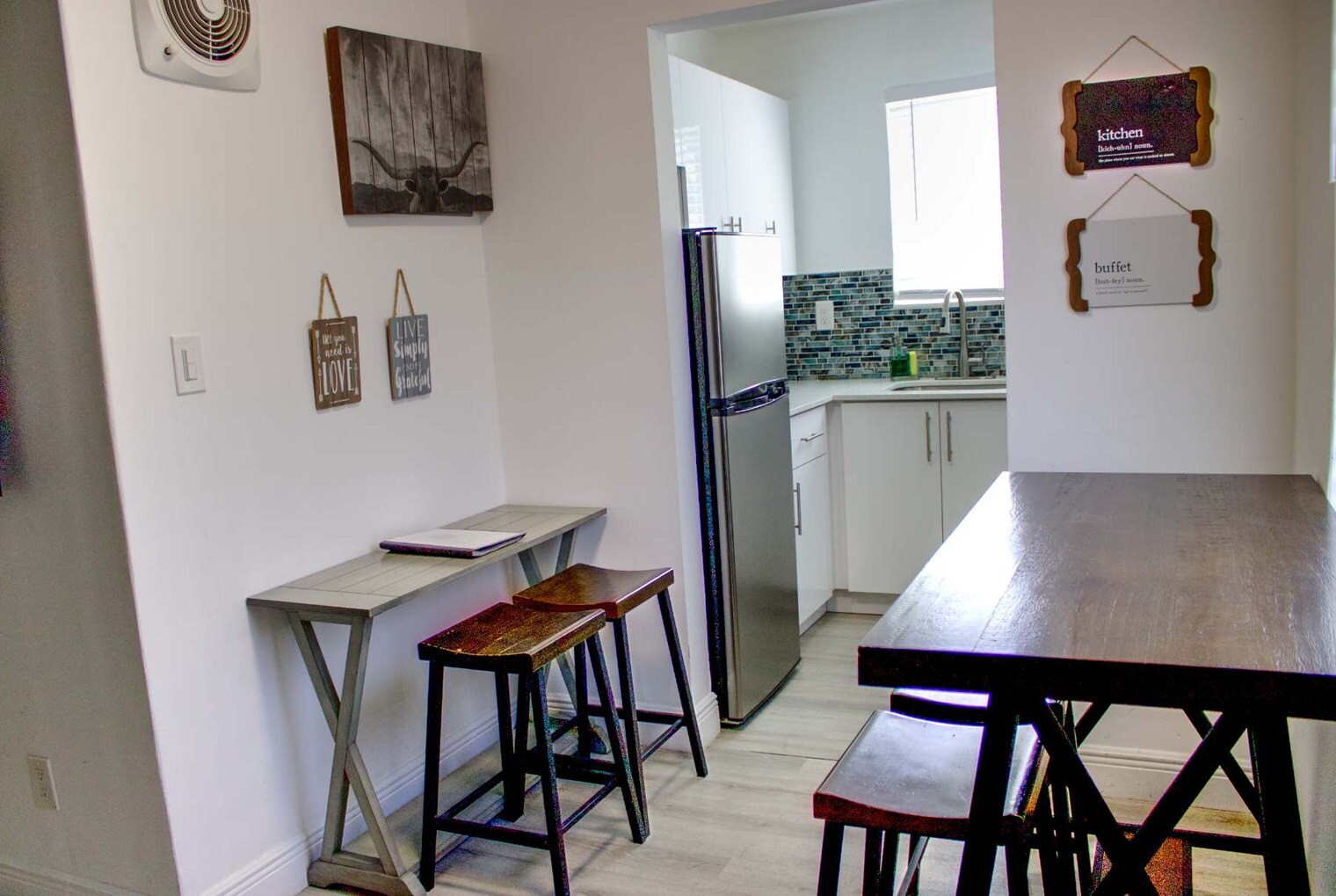 Building Photo - 329 Madison St