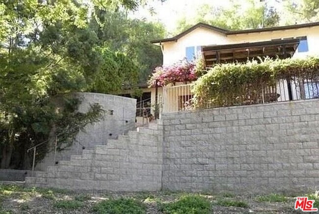 Building Photo - 4980 Alatar Dr