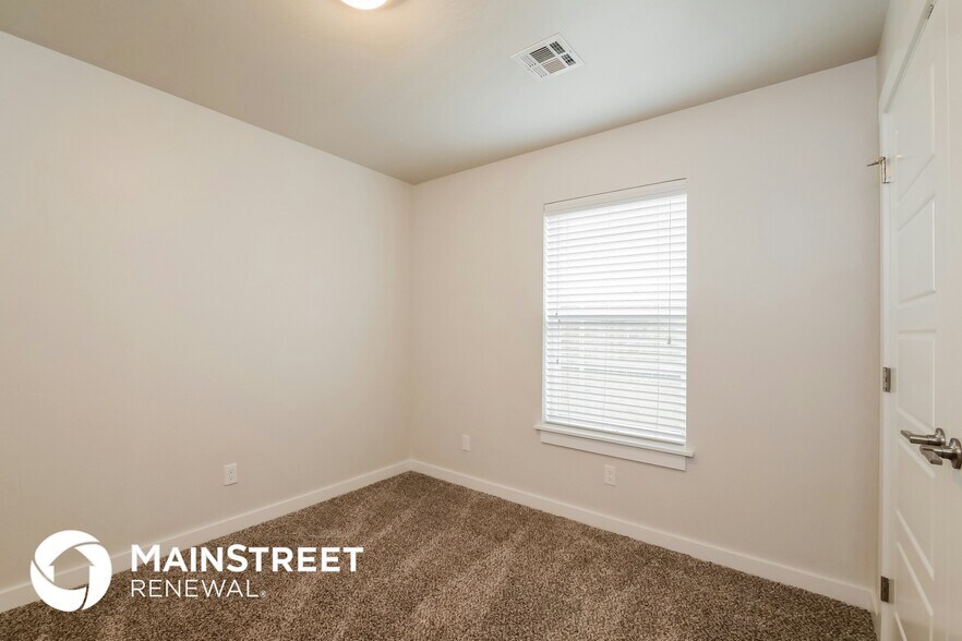 Building Photo - 508 NW 179th Cir
