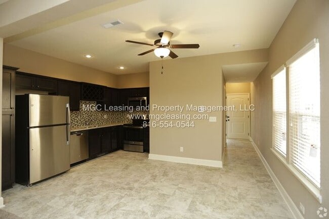 Building Photo - Eagle Creek Townhomes - Exterior Townhome - Your New Home Comes with Big Monthly Savings