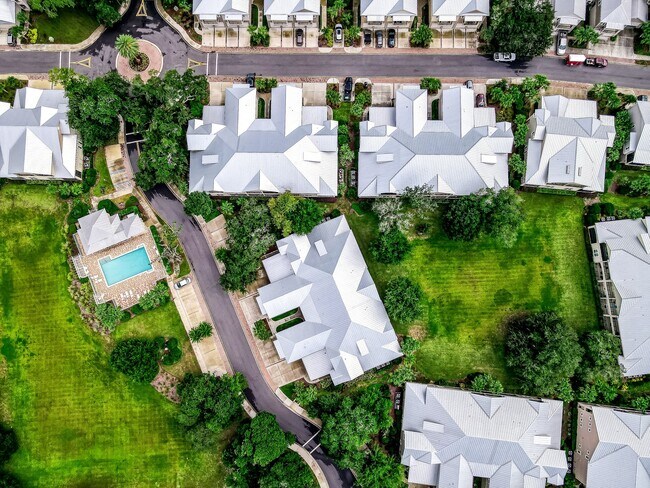 Building Photo - 95282 Summerwoods Cir