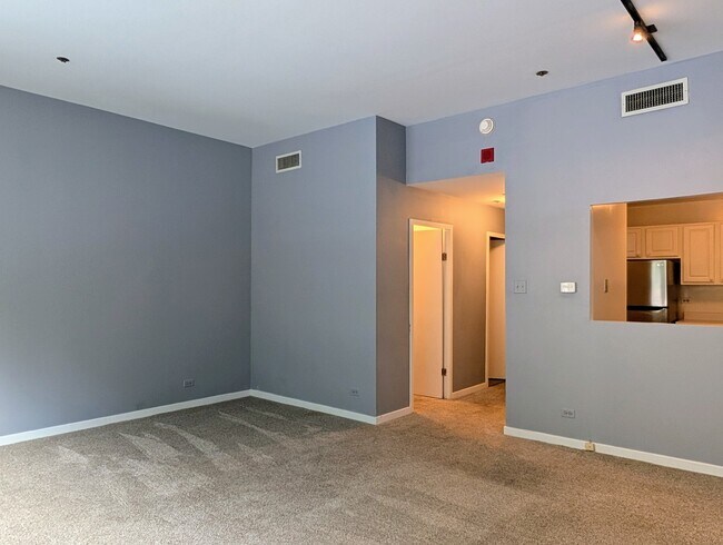 Building Photo - 211 E Ohio St
