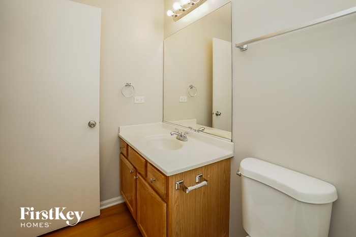 Building Photo - 3833 Pathfinder Ct