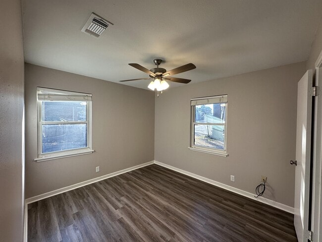 Building Photo - 3702 Sabine Ave