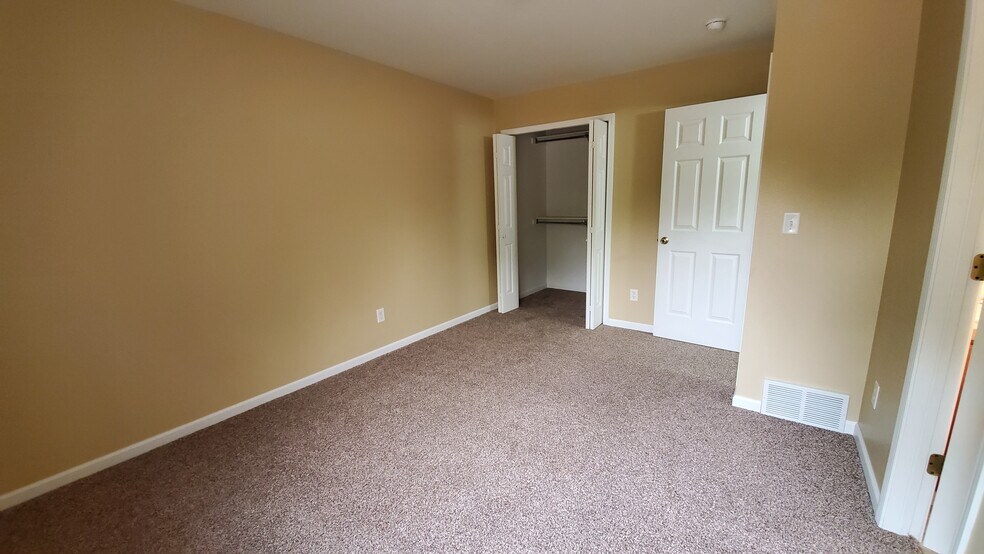Third bedroom - 5750 W 20th St