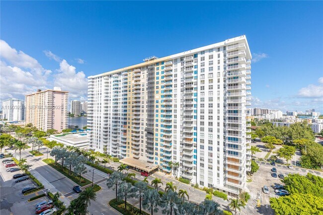 Building Photo - 230 174th St