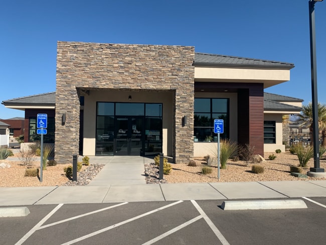 Building Photo - 1218 W Copeland Dr
