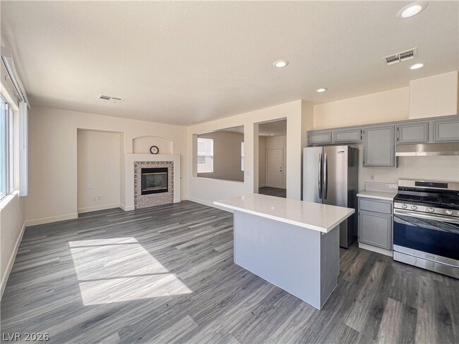 Building Photo - 8913 Kingswood Dr