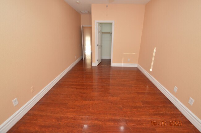 Building Photo - 638 Harvester Course Dr