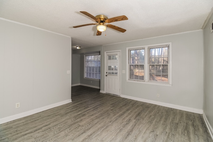 Building Photo - 1808 Laredo Dr