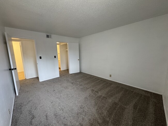 Building Photo - 4917 N 73rd St