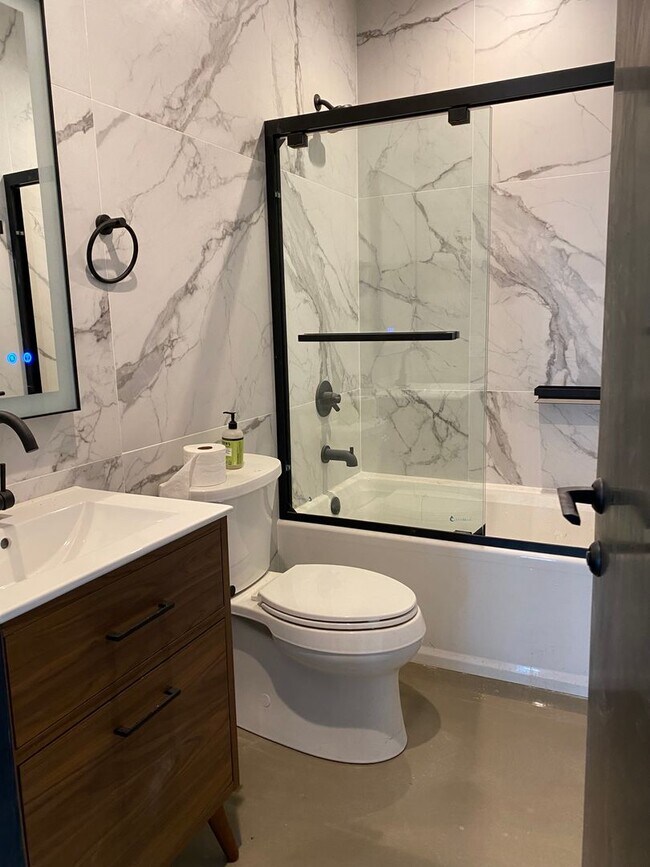 Building Photo - 501 South St