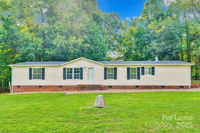 Primary Photo - 166 Crystal Bay Dr