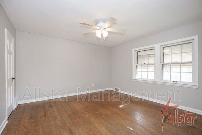 Building Photo - 3575 Grosvenor Rd