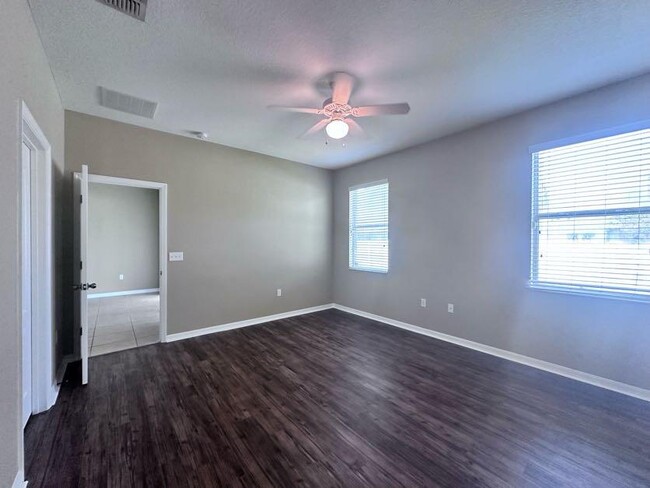 Building Photo - 15247 Montesino Dr