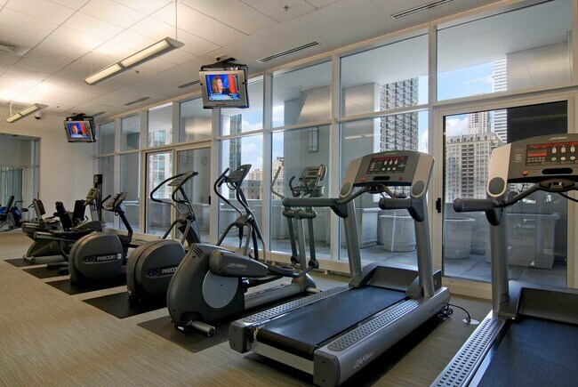 Building Photo - 55 E Erie St