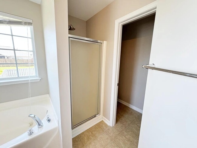 Building Photo - 606 Fountain Brook Ln
