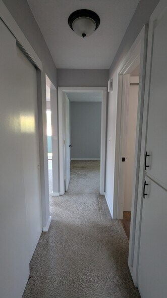 Hallway - 2910 SE Gladstone St