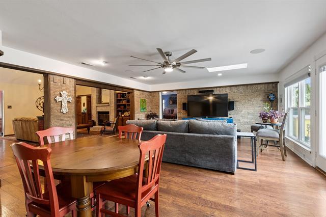 Building Photo - 2407 N Carroll Ave