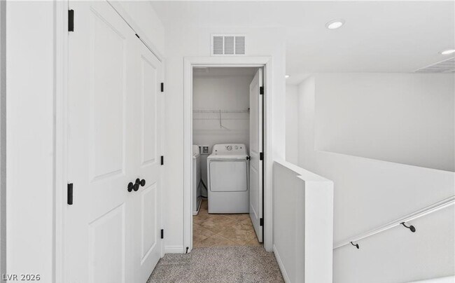 Building Photo - 7035 Toll Mountain St