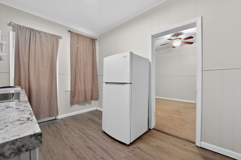 Building Photo - 3127 Lawnview Ave