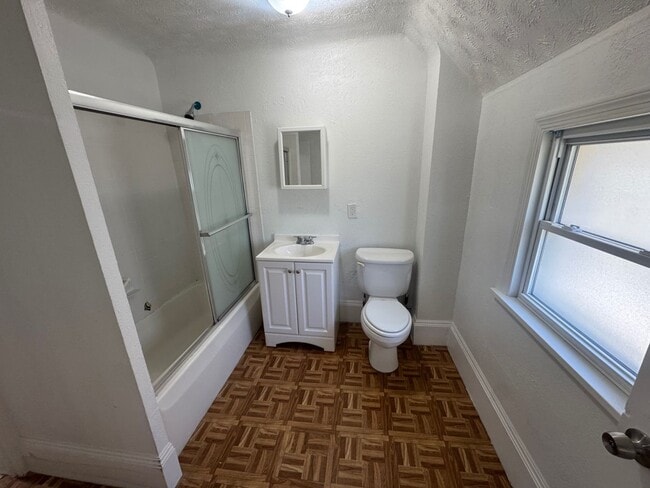 Building Photo - A Place You’ll Love to Call Home – Gorgeous 4-Bedroom Property!
