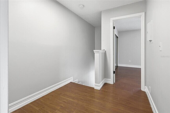 Building Photo - 1600 Little Falls Cir