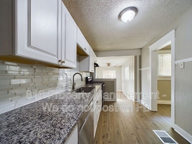 Building Photo - 6931 Agnes Ave