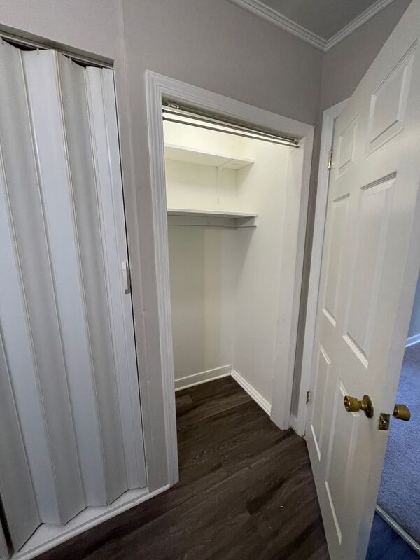 Building Photo - 2117 Fairfax Ave