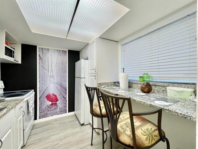 Building Photo - 6342 Newtown Cir