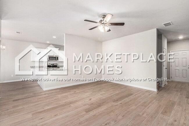 Building Photo - 217 W L Miller Dr