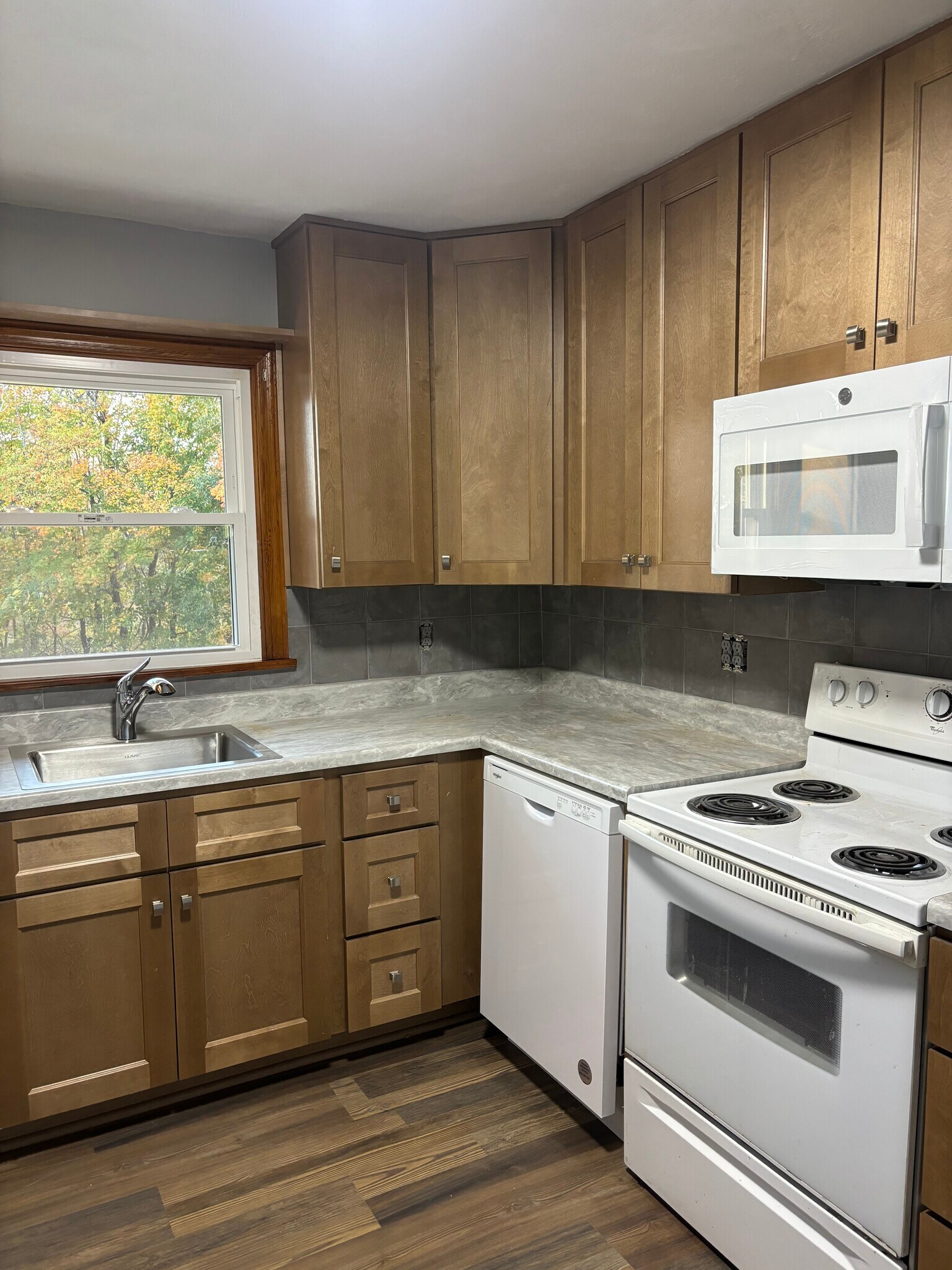 Building Photo - 208 Ricker Ave