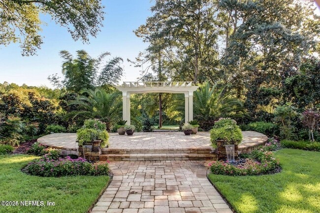 Building Photo - 1561 Stonebriar Rd