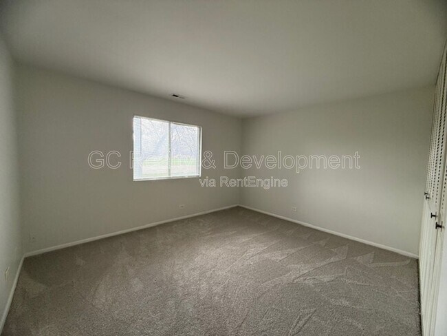 Building Photo - 1565 Burton Ct