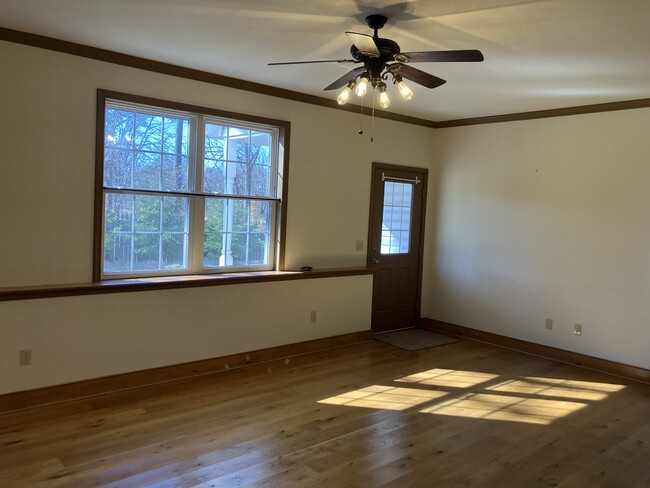 Hardwood Floors - 3428 Bedminster Rd