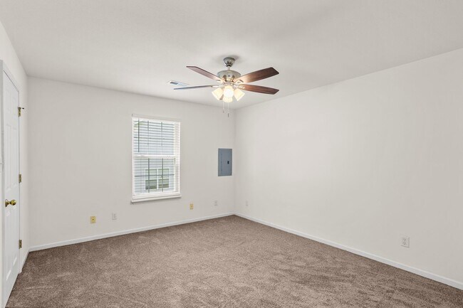 Building Photo - 5001-5003 Carrie Ridge Dr.