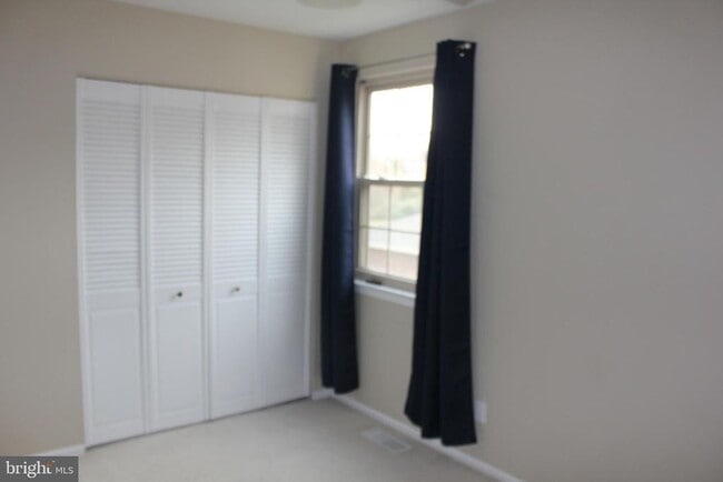 Building Photo - 252 Marble Ct