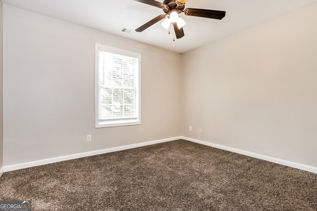 Building Photo - 439 Heathcliff Ct