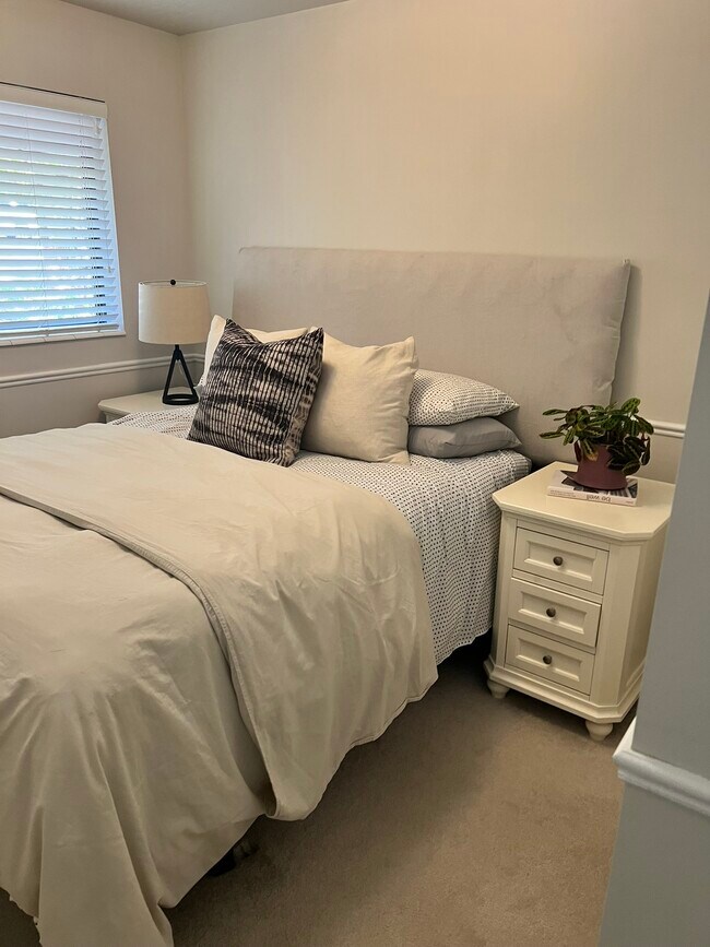 Building Photo - 5179 E 3900 N