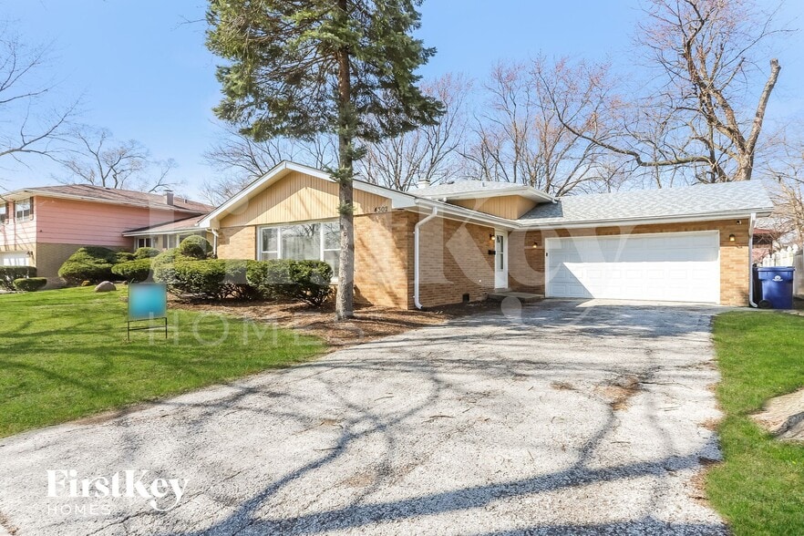 Building Photo - 4302 Applewood Ln