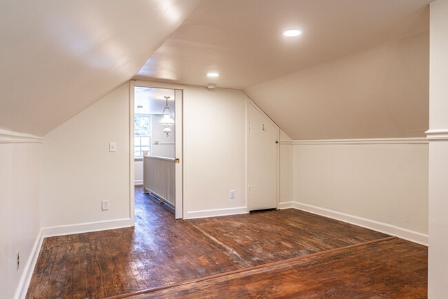 Building Photo - 435 W Baltimore Ave