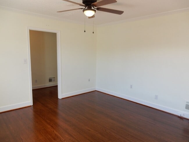 Building Photo - 3 BR home, convenient to Downtown Vinton!