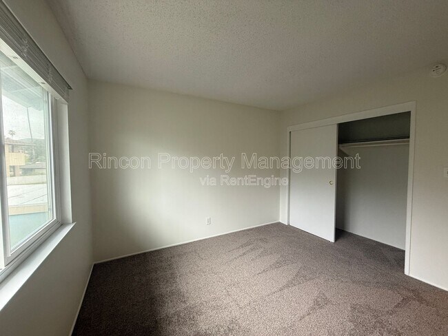 Building Photo - 2474 Seahorse Ave