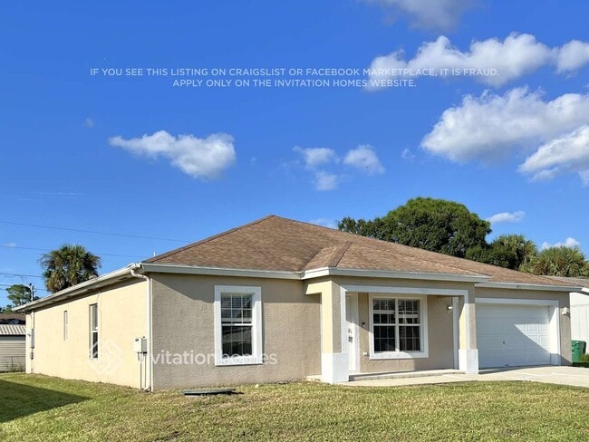 Building Photo - 931 SW Gaitor Ave