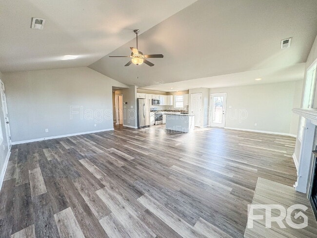 Building Photo - 102 Michael Thomas Pl