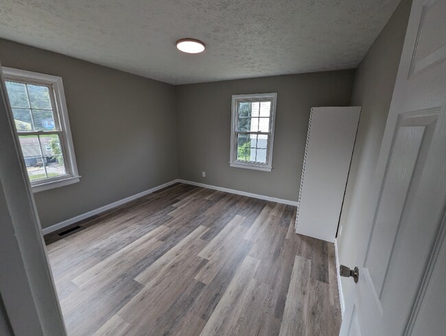 Building Photo - 1114 Irene Ave
