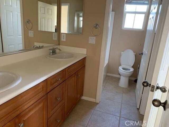Building Photo - 12156 Scenic View Terrace