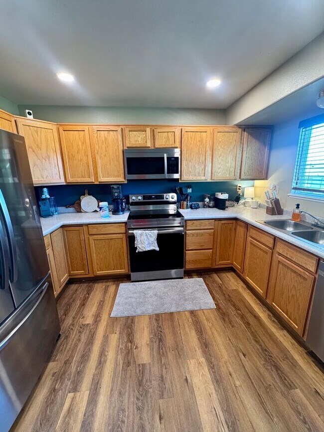 Building Photo - 3 bedroom home in Wagon Trails with commun...