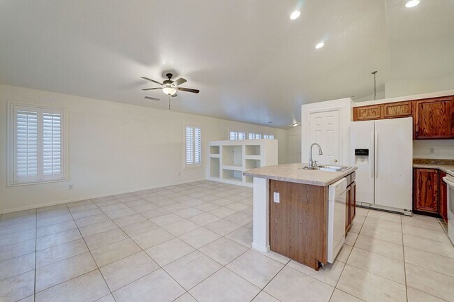 Building Photo - AVAILABLE NOW IN ESTRELLA MOUNTAIN RANCH!!!